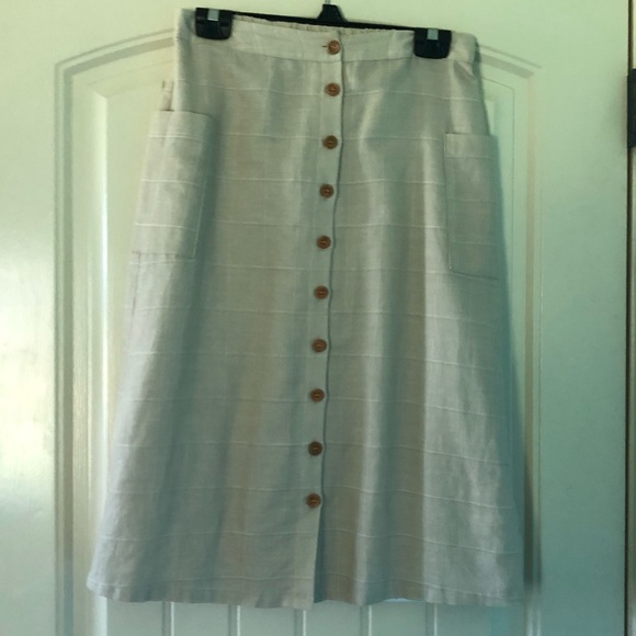 Ellison Dresses & Skirts - Tan midi skirt